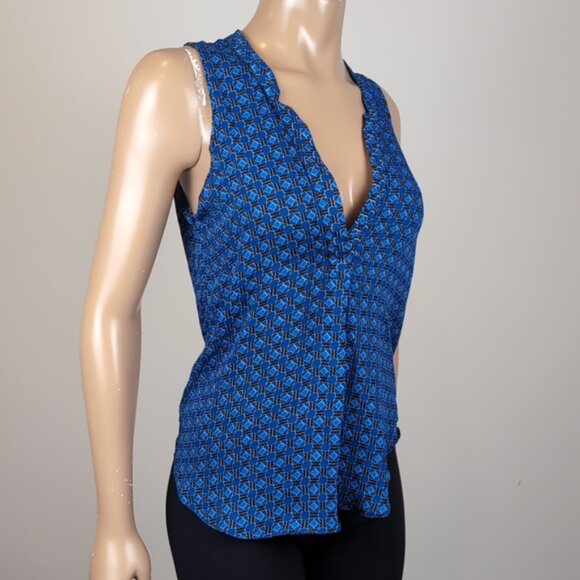 3/$20 Gilbert Geometric Sleeveless Top Notched Vneck Pleated Flowy Blouse - Picture 7 of 11